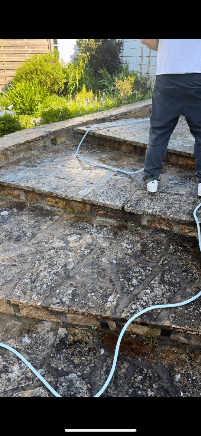 Nettoyage traitement terrasse Quimper avant après (2)